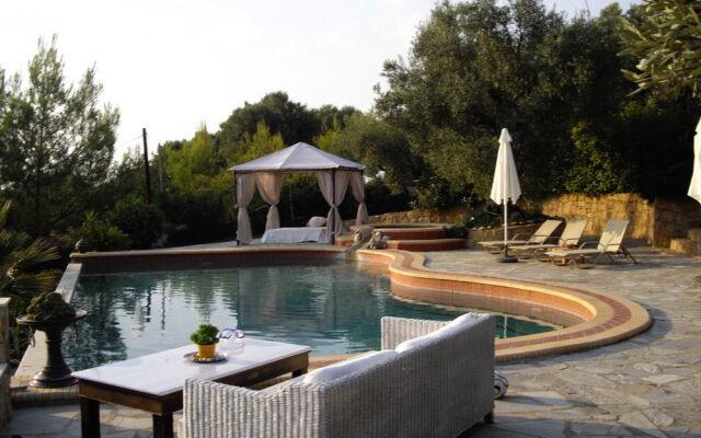 Sanidiamonds  APARTMENTS & STUDIOS
