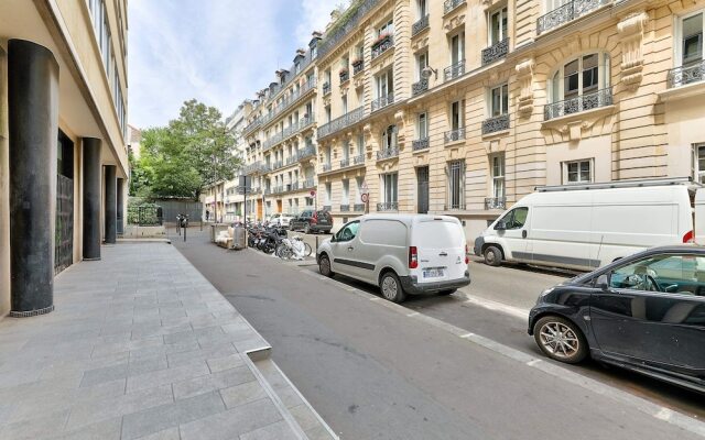 Nice T2 for 2 in Paris