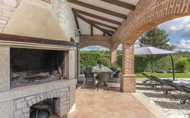 Rustica in Visnjan with 5 bedrooms and 1 bathrooms