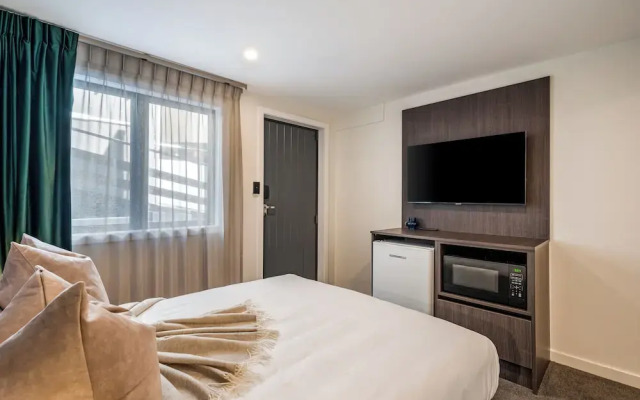 Luxe Suites and Apartments
