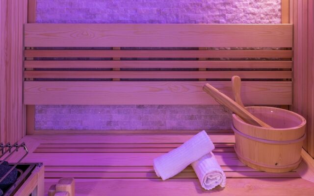 ROMAC - Condotti with terrace