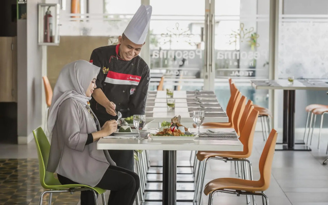 KHAS Tegal Hotel