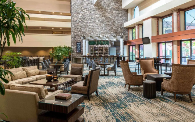 DoubleTree by Hilton Sonoma - Wine Country
