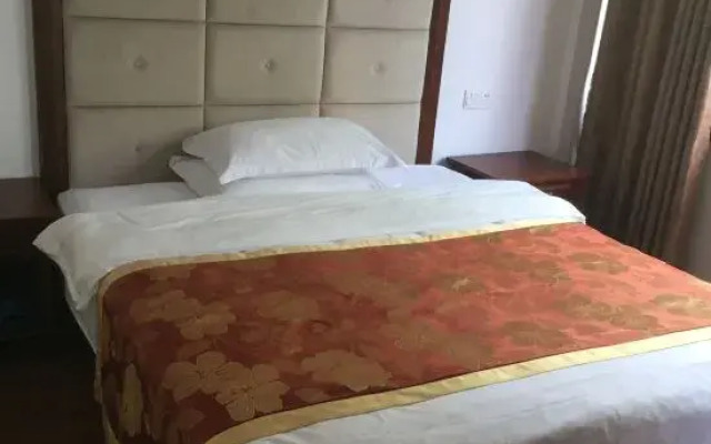 Jinzhou Business Hotel