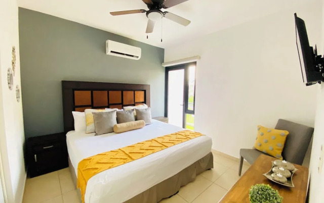 Bambu Residencial with Pool Near Beach