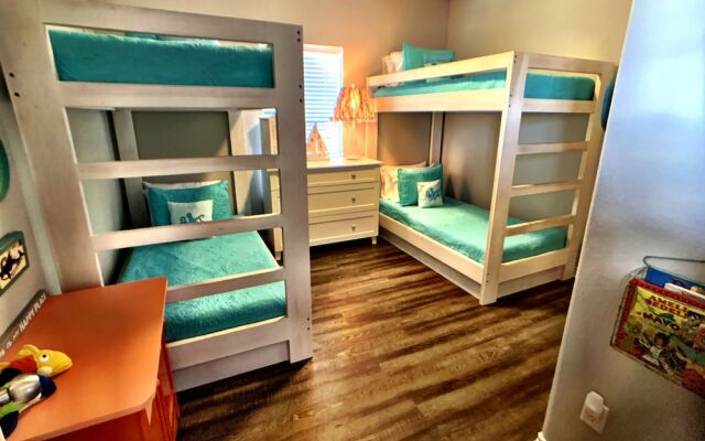 A Silver Lining - 4 Br Home