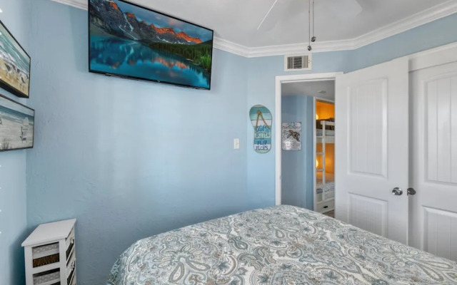 Seascape 1320 1 Bedroom Condo by RedAwning