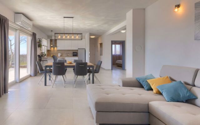 House Veli vrt Pallerols