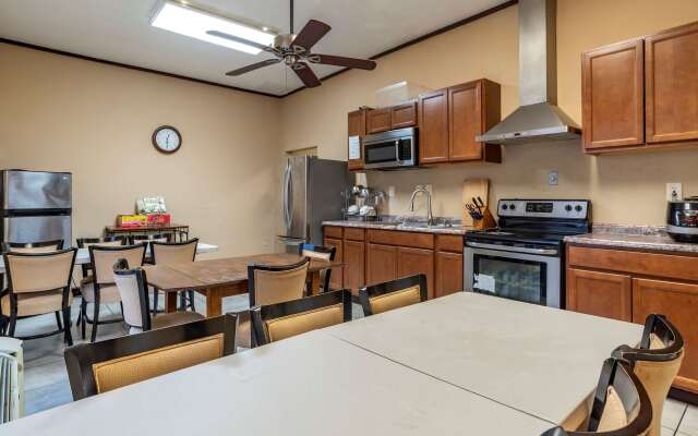 Comfort Suites Airport South