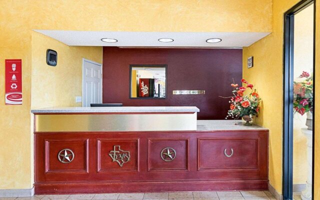 Econo Lodge Hillsboro I-35