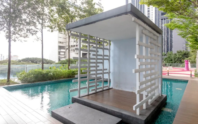 Rex Ollie at The Elements Ampang