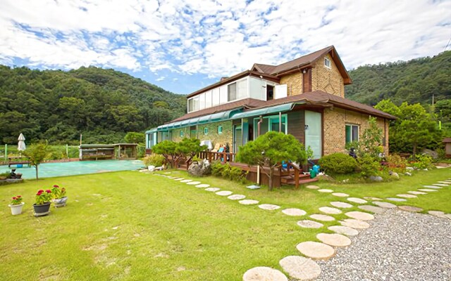 Yangpyeong Sunny Hill Pension