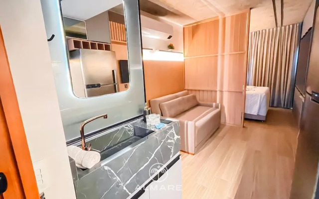 Setai Yacht Premium II - By Almare Flats