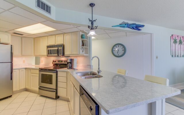 Aqua Vista Condominiums