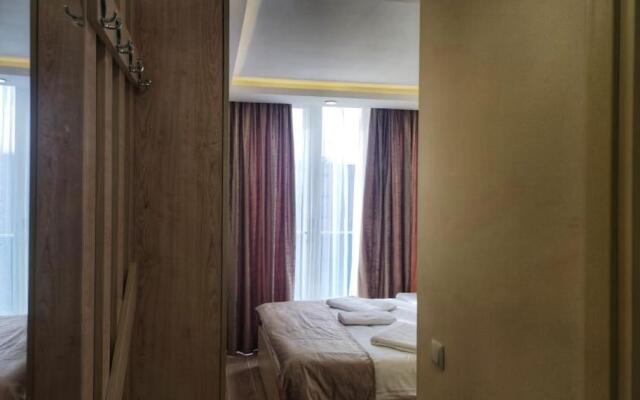 Leo Group BEST Apartment 14-300B Sunrise Batumi
