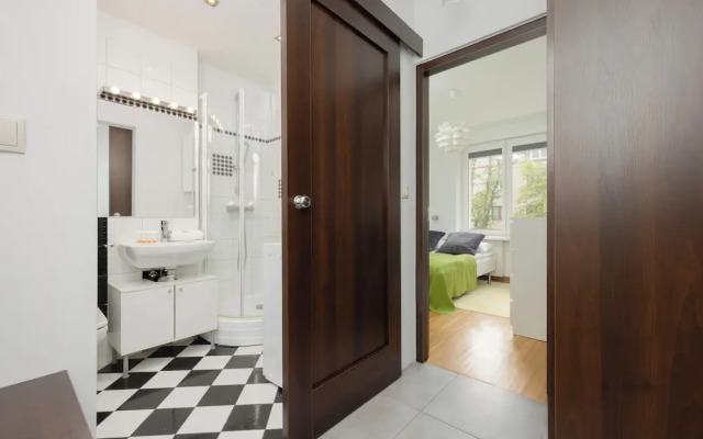 Sunny Heart of Warsaw by Renters