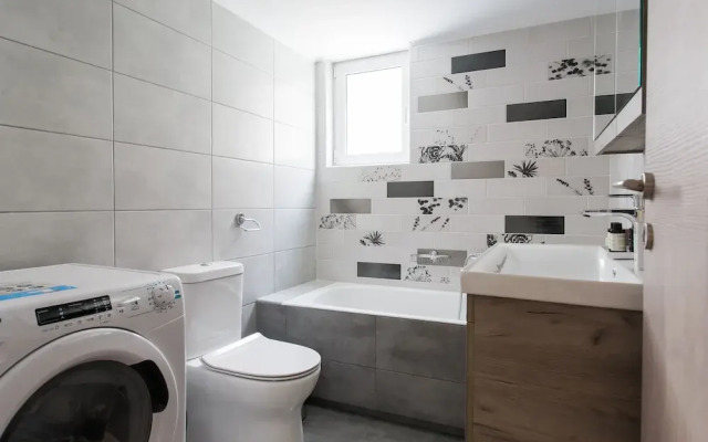 UPSTREET Bright 2BD Apt in Psychiko