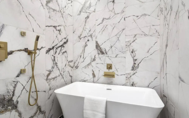 Chic 4BR Getaway Near NRG TMC