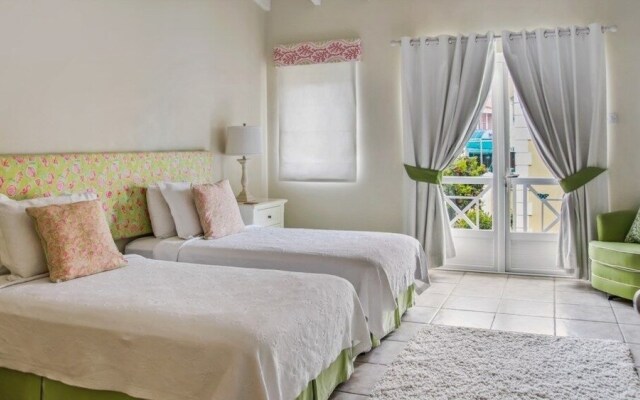 Waterfront Townhouse - Harbour 17 3 Bedroom Townhouse by RedAwning
