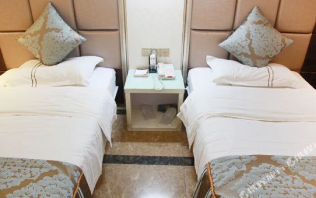 Wuhan V9 Holiday Hotel (Hanzheng Street Subway Station Brand Building)
