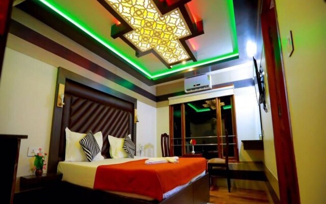 India Vacationz Houseboat