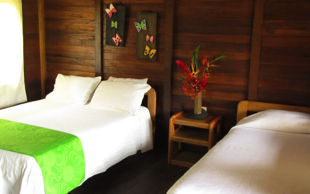 Playa de Oro Lodge