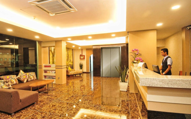 Hotel Zamburger Grand City