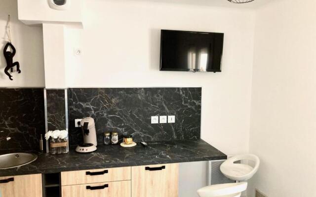 Studio Simone à la Mer - Cosy avec Balcon!