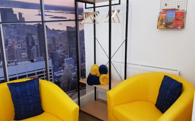 The New Yorker Mini Studio with Parking