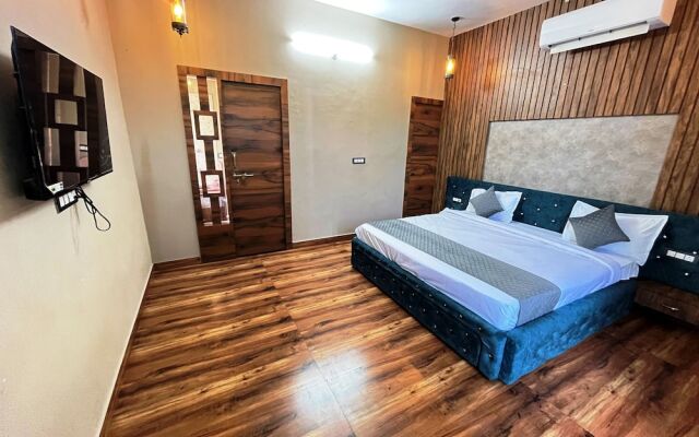 GoBravo 2BR Lux Villa wt Pvt Pool Udapur