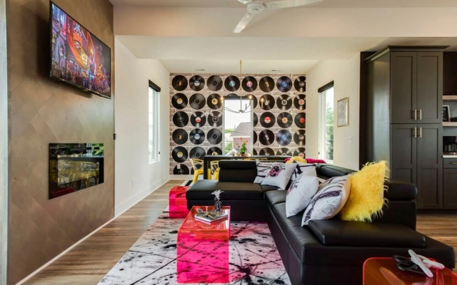 Rock N Roll Huge Space Games