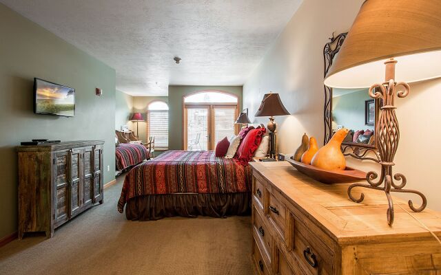The Caledonian by All Seasons Resort Lodging