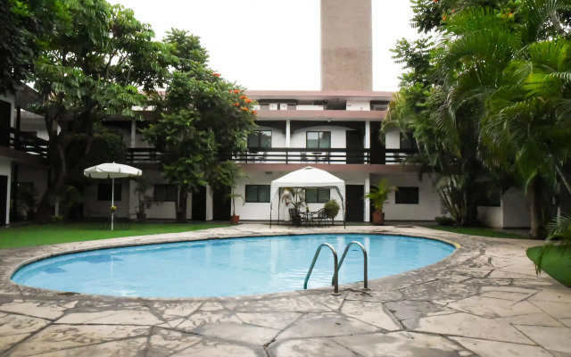 Hotel Expo Plaza Business and Family Guadalajara