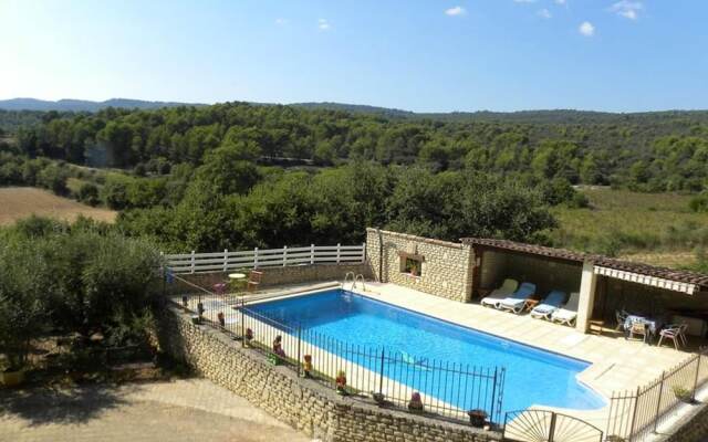 Villa With 3 Bedrooms In Lioux With Wonderful Mountain View Private Pool Enclosed Garden