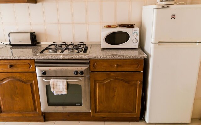 A10 - Windmill Park 1 Bed With Pool