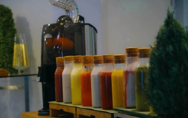 Nour Al Thuria Hotel