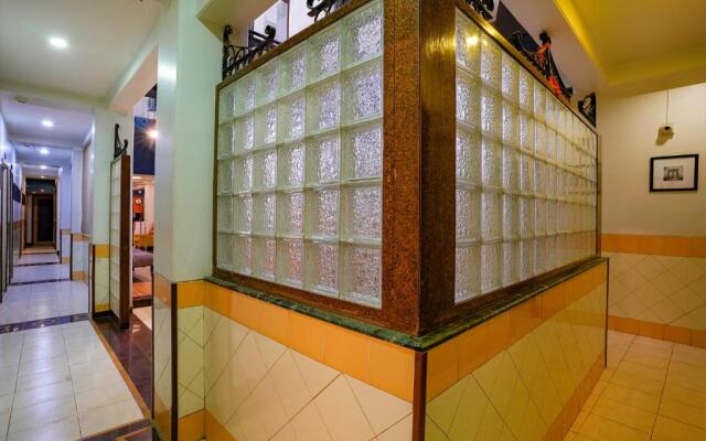 FabHotel Manas Residency
