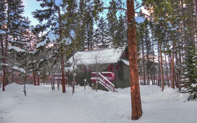 Whispering Pines - 4 Br Home