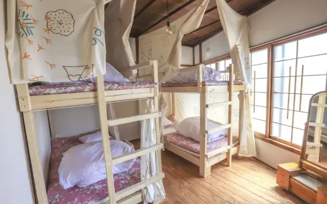 KUSHIRO GUESTHOUSE COOK A DOODLE DOO - Hostel