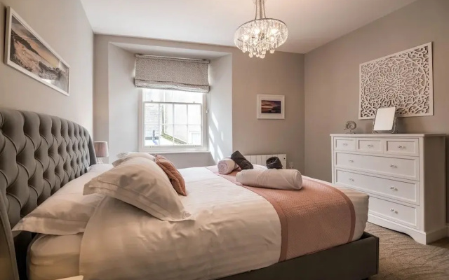Lady Tenby - 2 Bedroom Luxury Apartment