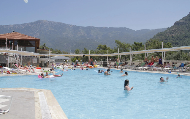 Nicholas Park Hotel