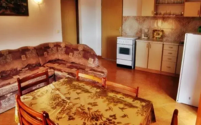 Apartments Avdi 315