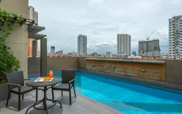 V Hotel