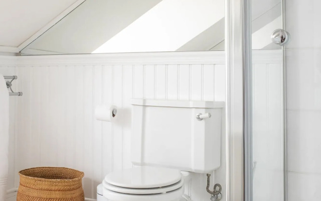 The Majestic Apartment