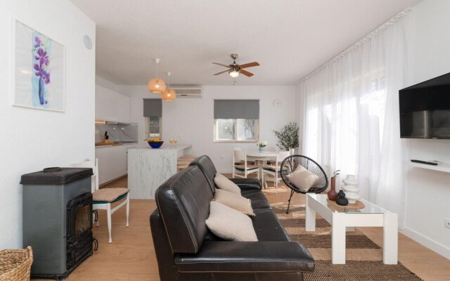 Nice Home in Supetar With Wifi and 3 Bedrooms