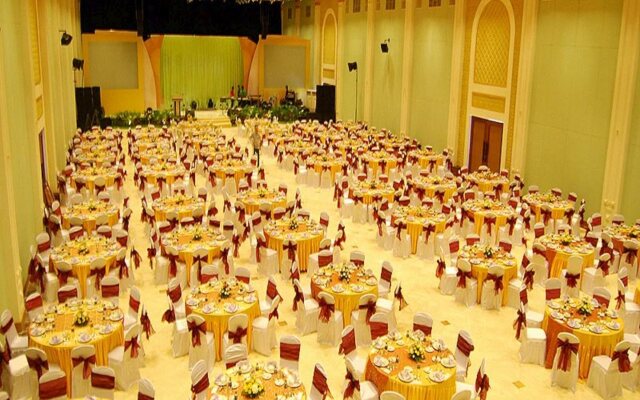 Mesra Business & Resort Hotel