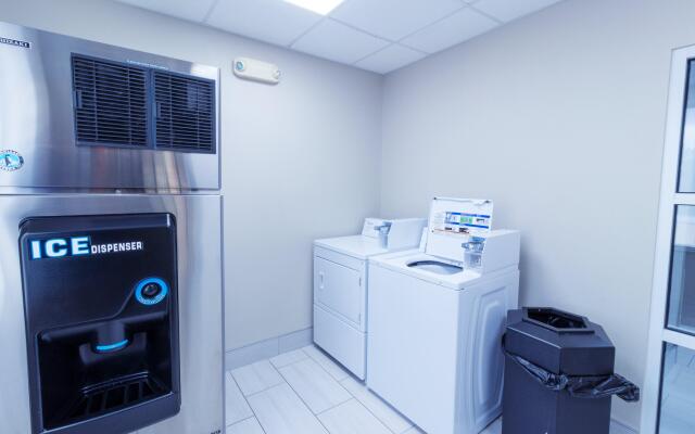 Holiday Inn Express Hotel & Suites Crestview by IHG