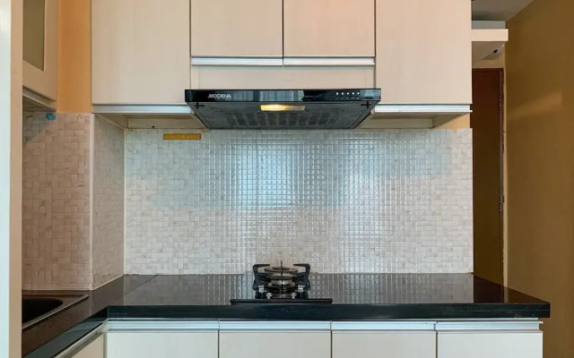 Warm And Cozy 2Br At Tifolia Apartment