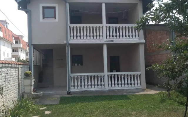 Plavi apartman Airport