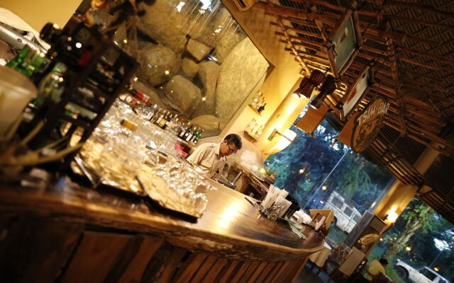 Mara River Safari Lodge